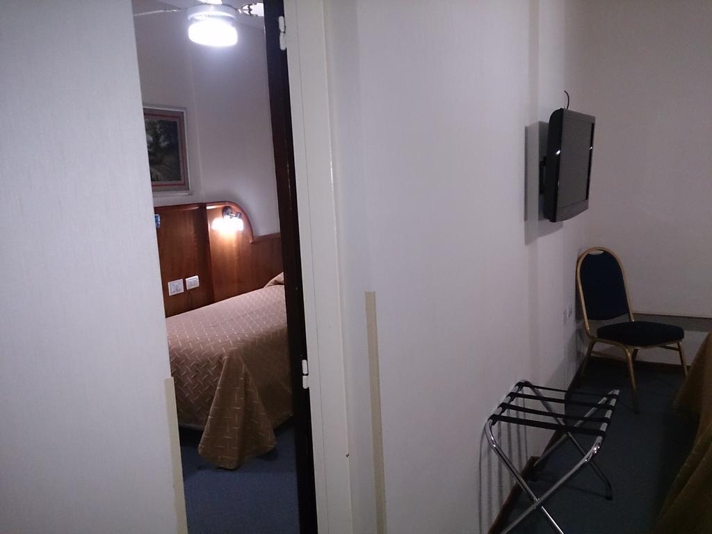 Hotel Orly كورينتس الغرفة الصورة