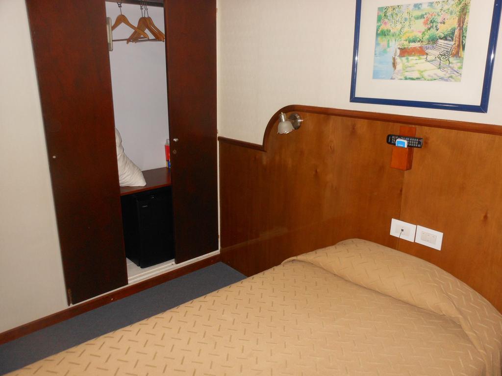 Hotel Orly كورينتس المظهر الخارجي الصورة