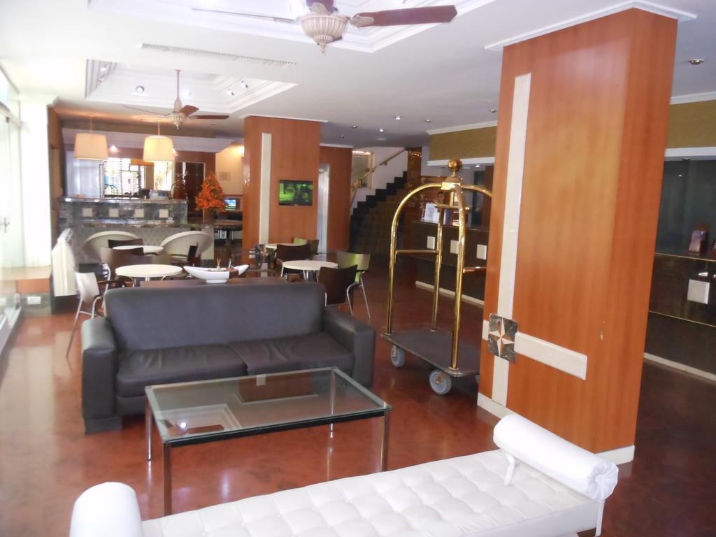 Hotel Orly كورينتس المظهر الخارجي الصورة