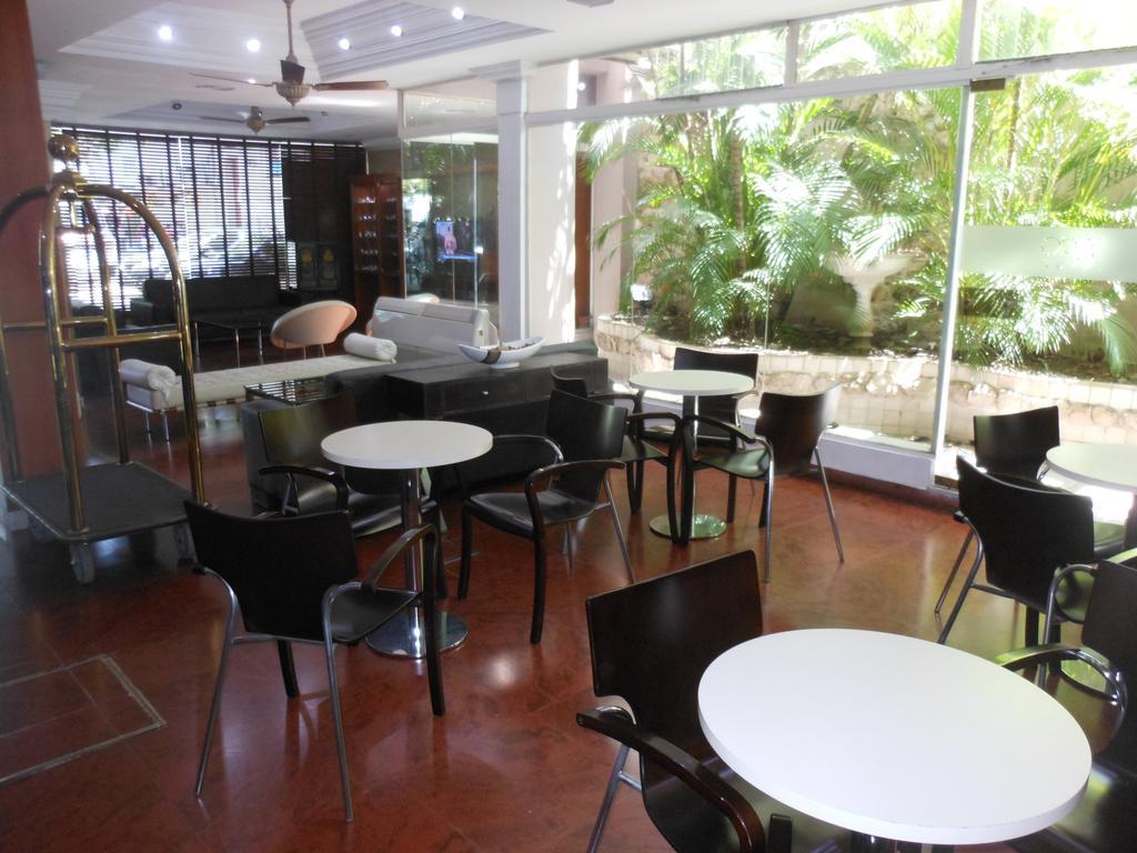 Hotel Orly كورينتس المظهر الخارجي الصورة