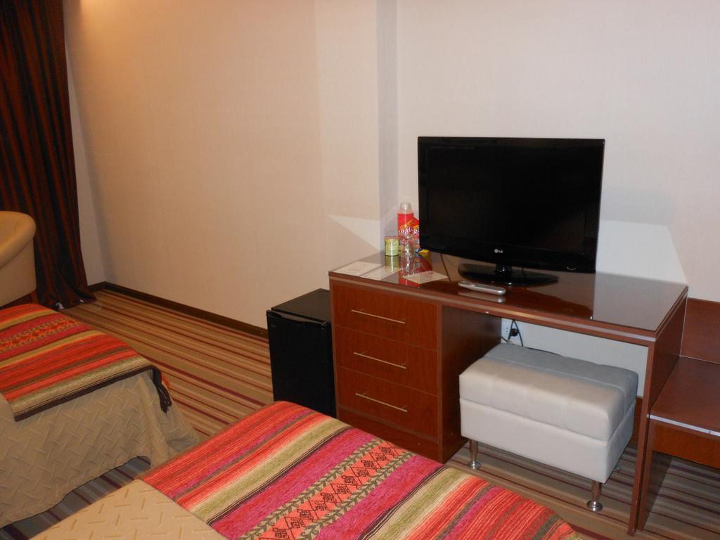 Hotel Orly كورينتس المظهر الخارجي الصورة