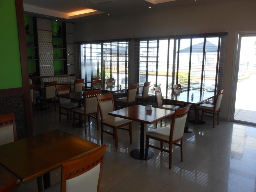 Hotel Orly كورينتس المظهر الخارجي الصورة