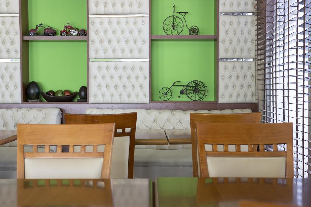 Hotel Orly كورينتس المظهر الخارجي الصورة